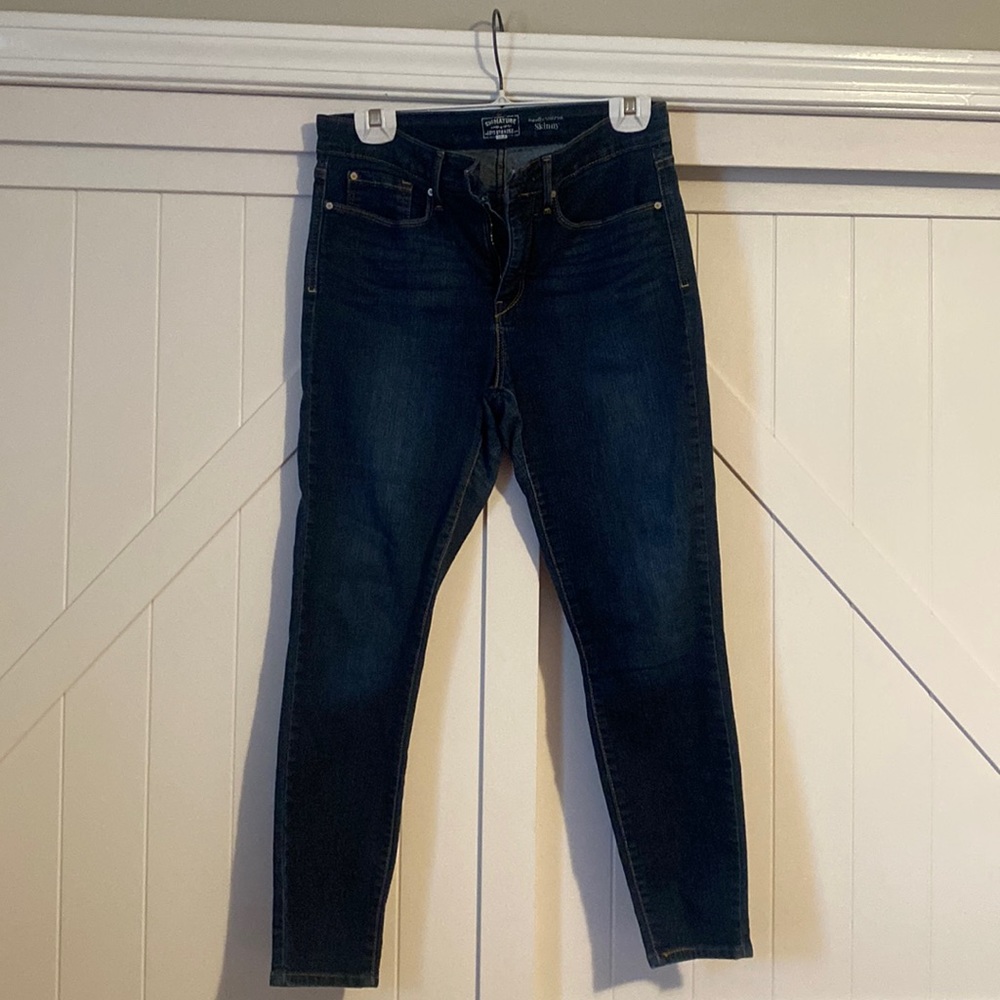 Signature by Levi Strauss & Co Women's Total Shaping Skinny Jeans